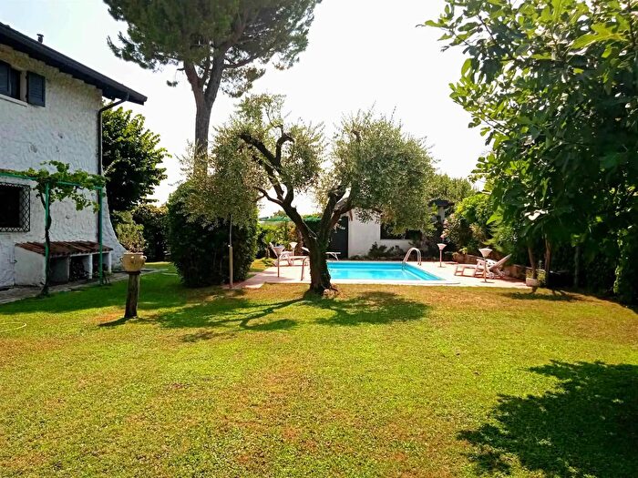 Appartamento bilocale in affitto in Moniga del Garda, Moniga Del Garda