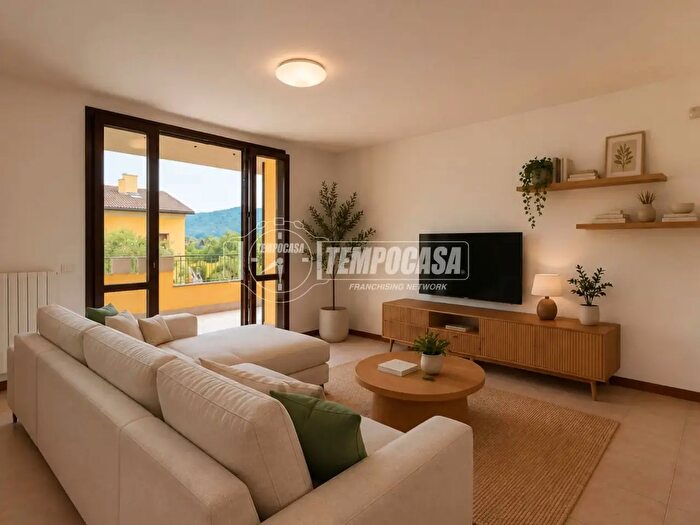 Appartamento trilocale in vendita in Via Riva, Missaglia