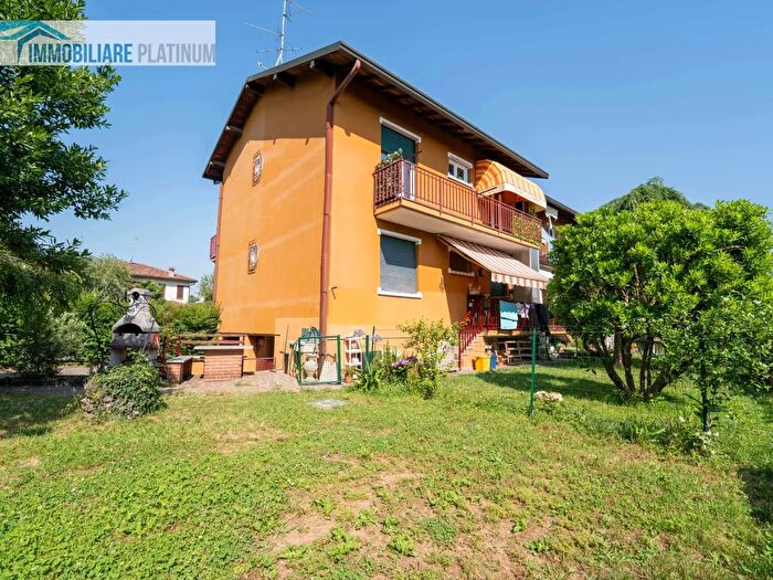 Case in Vendita e in Affitto - 2