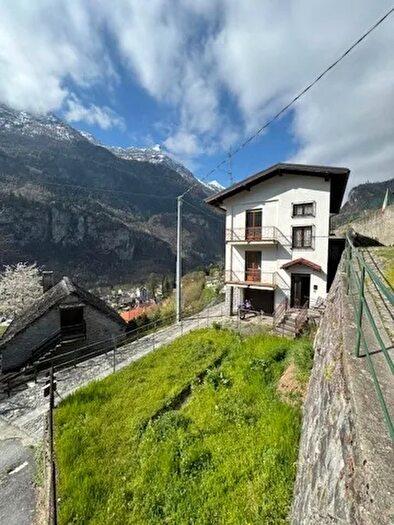 Case in Vendita e in Affitto - 2