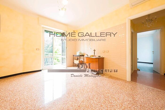 Appartamento trilocale in vendita in Corso Luigi Andrea Martinetti, Genova