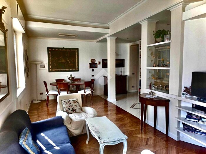 Appartamento quadrilocale in affitto in Via Eleonora Duse, Roma