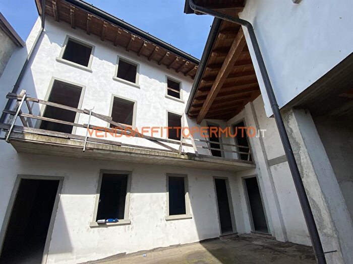 Casa con 5 locali in vendita in Via Europa, Cortenuova