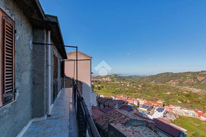 Casa quadrilocale in vendita in Via Teatro, Santa Lucia Del Mela