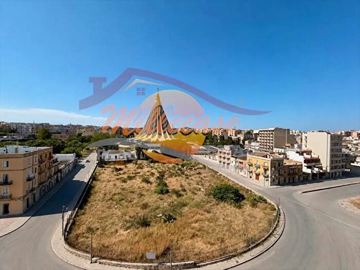 Appartamento con 5 locali in vendita in Piazza della Vittoria, Siracusa