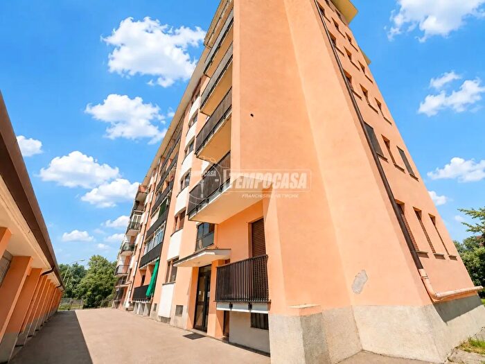 Appartamento trilocale in vendita in Via Montello, Caluso