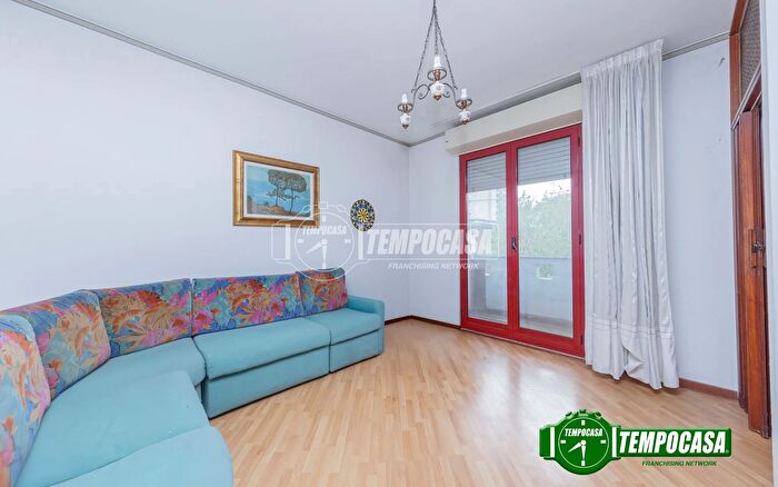 Appartamento trilocale in vendita in Via Mario Borsa, Milano