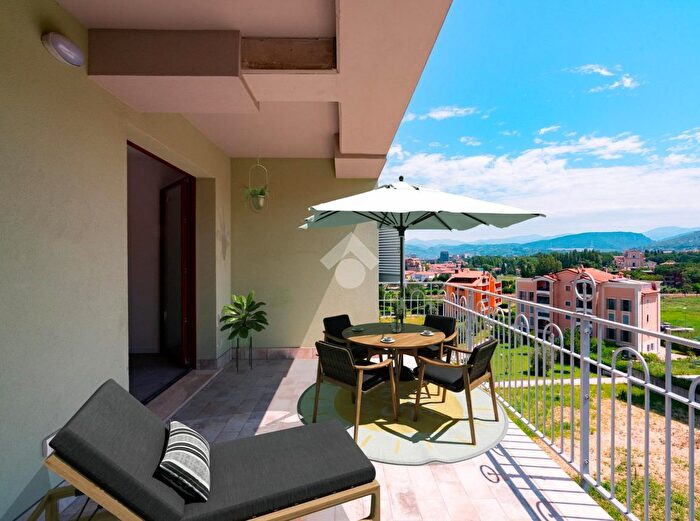 Appartamento trilocale in vendita in Via Cospea, Terni