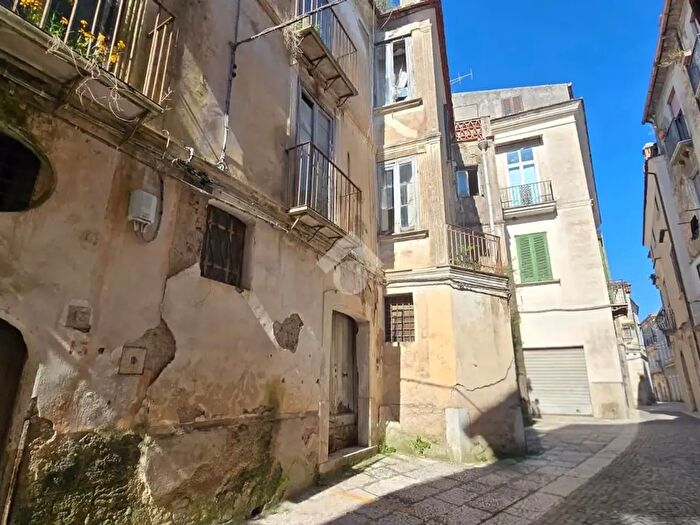 Appartamento con 7 locali in vendita in Via Giacomo Ciardulli, SantAgata De Goti