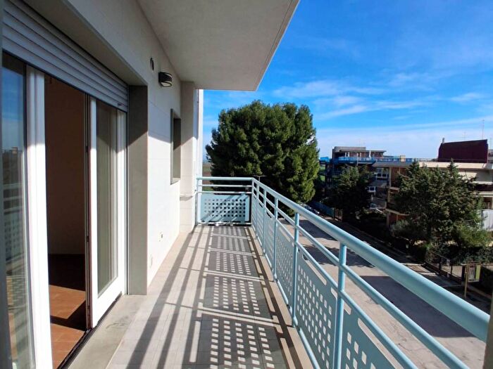 Appartamento quadrilocale in affitto in Via Pietrantonio Loffredo, Rione Martucci Diaz, Foggia