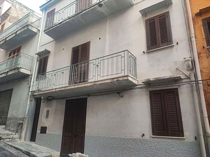 Appartamento bilocale in affitto in via stella, Centro, Carini
