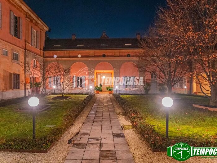 Appartamento trilocale in vendita in Via Don Antonio Villa, Bareggio