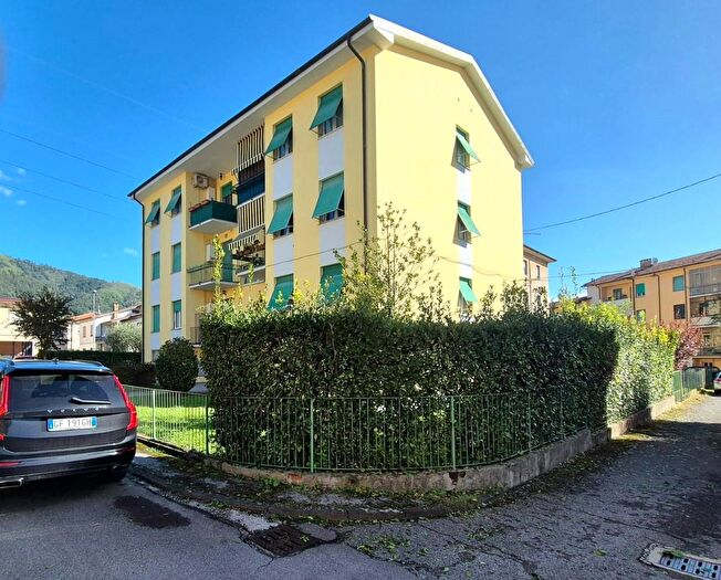 Appartamento con 5 locali in vendita in a dei Fossi, Lucca