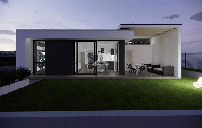 Casa quadrilocale in vendita in Via S Stefano, Oleggio