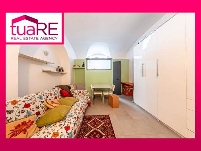 Appartamento monolocale in vendita in Via Angelo Poliziano, Roma