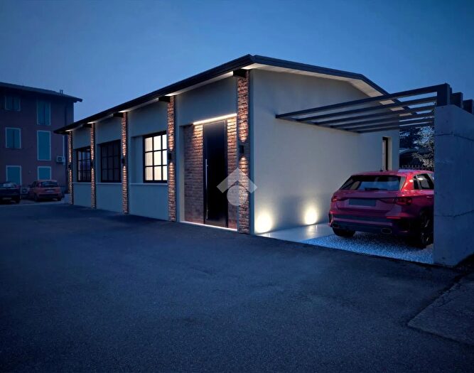 Casa quadrilocale in vendita in Via Via San Martino, Castegnato