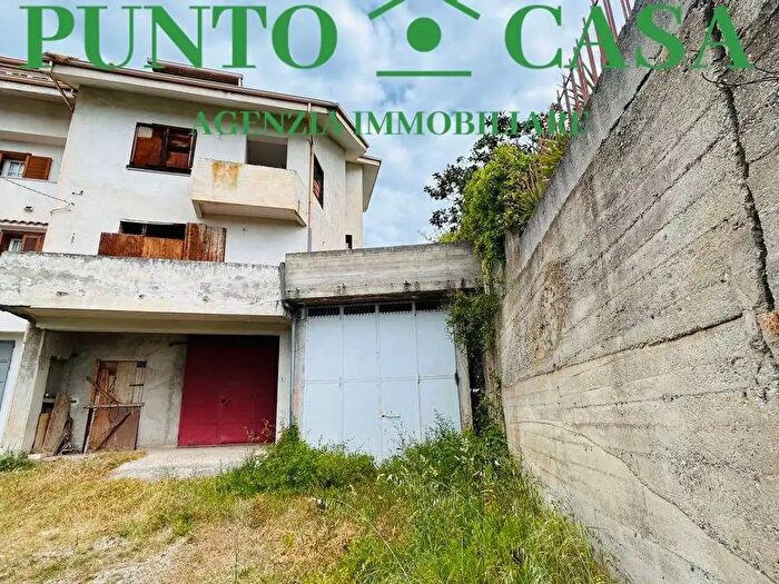 Casa con 6 locali in vendita in Via Canneto, Lamezia Terme