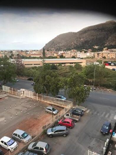 Appartamento quadrilocale in vendita in Palermo