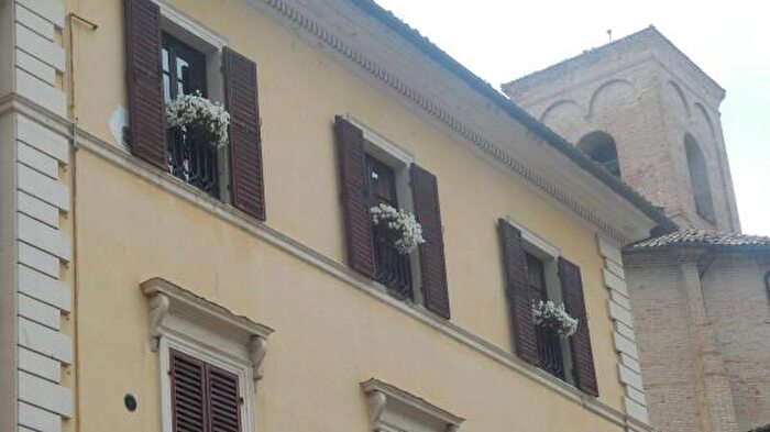 Appartamento quadrilocale in vendita in Via Raffaello Sanzio, Jesi