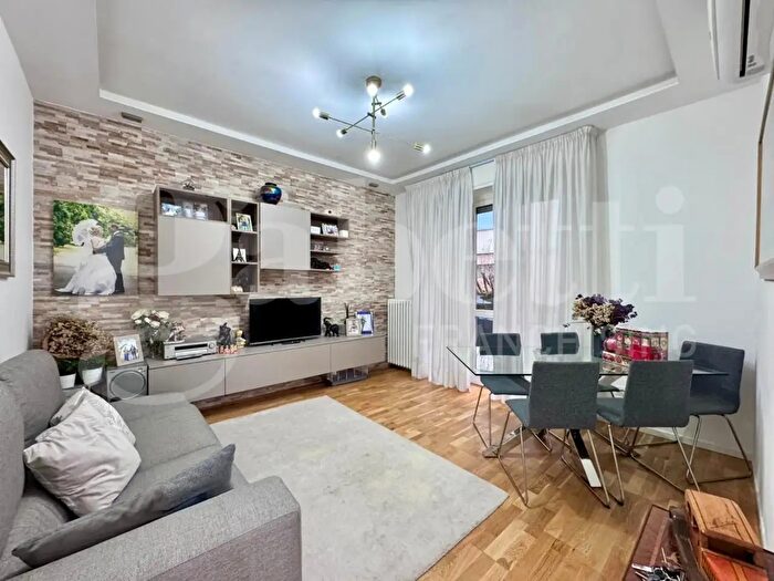 Appartamento trilocale in vendita in Via Belfiore, Lecco