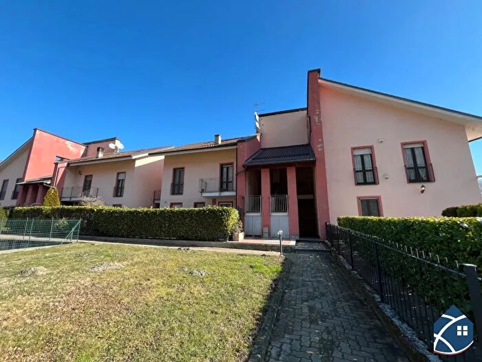 Appartamento con 5 locali in vendita in Inverso Pinasca Via Provinciale, Inverso Pinasca