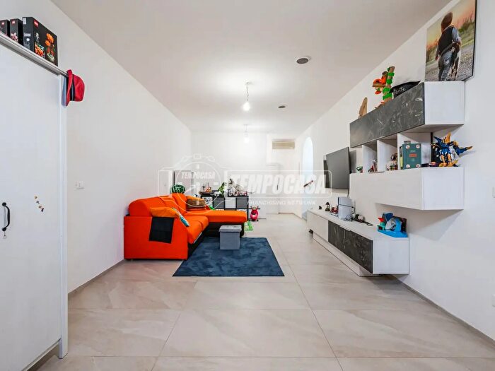 Casa con 7 locali in vendita in Minerbio