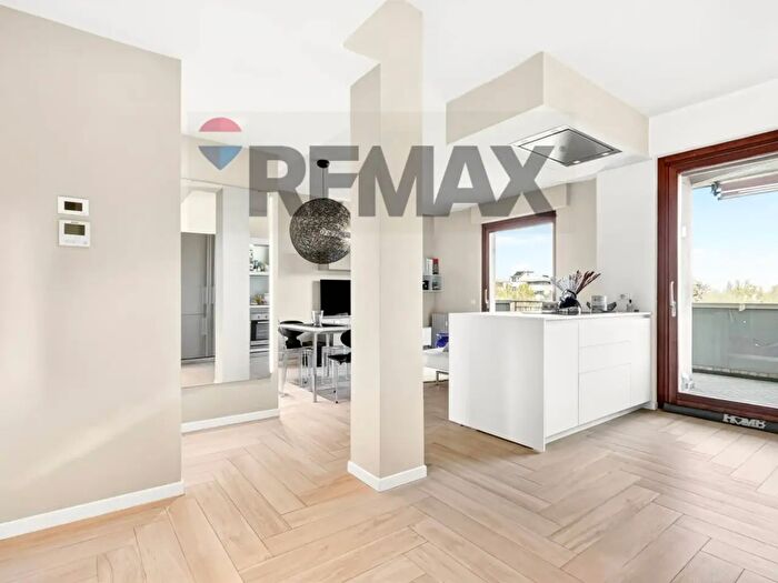 Appartamento trilocale in vendita in Via Tasso, Busto Arsizio