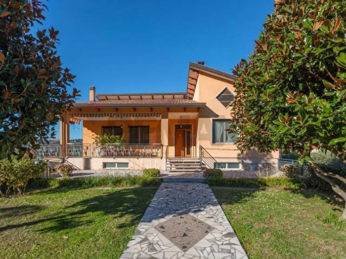 Casa con 5 locali in vendita in Contrada Fontanella, Vacri