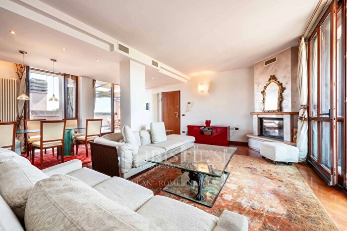 Appartamento con 5 locali in vendita in Via Giacomo Matteotti, Assago