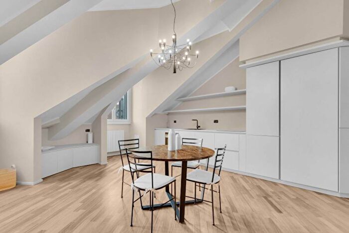 Appartamento bilocale in affitto in Via Vincenzo Monti, Vincenzo Monti, Milano