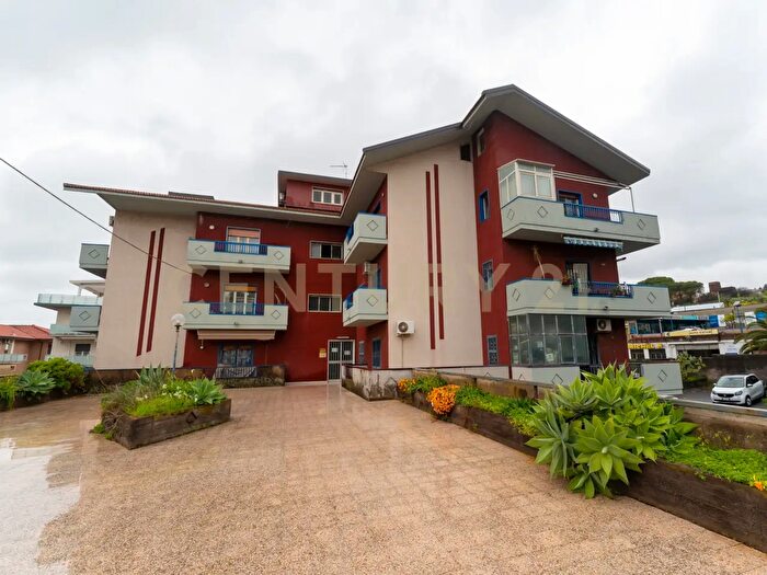 Appartamento bilocale in vendita in Via Antonio Gramsci, Gravina Di Catania