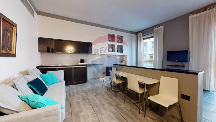 Appartamento monolocale in affitto in Via Moscova, Milano