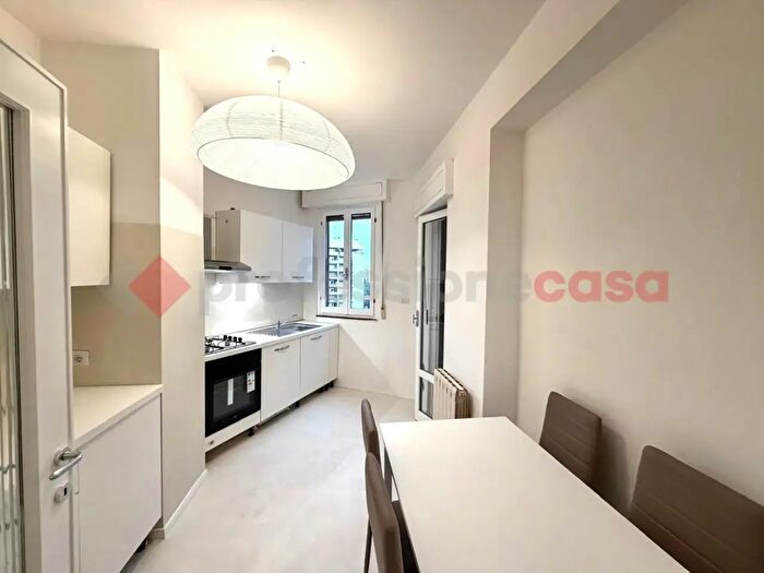 Appartamento con 6 locali in affitto in Via Cortonese, Perugia