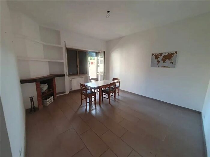 Appartamento trilocale in affitto in Roma