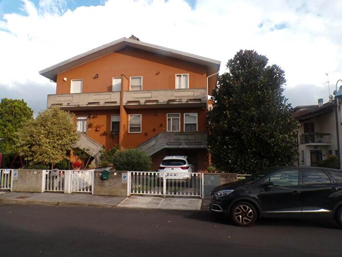 Casa quadrilocale in vendita in Via Mazzini, Ostellato