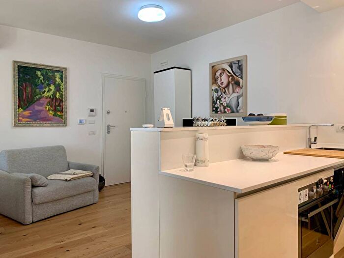 Appartamento trilocale in affitto in Via dei Villani, Porta Romana, Firenze