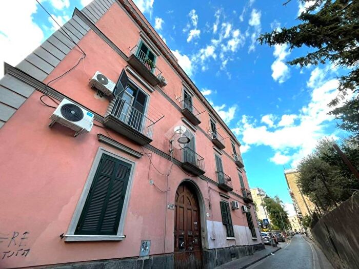 Appartamento trilocale in affitto in Via Giordano Luca, San Giorgio a Cremano