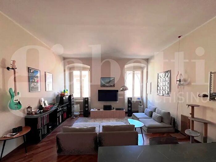 Appartamento trilocale in vendita in Via Mazzini, Brescia