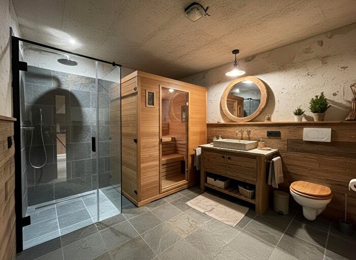 Casa in vendita in Via San Leonardo, Comelico Superiore