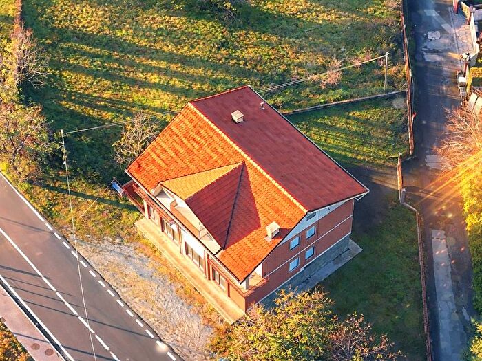 Casa con 6 locali in vendita in Corso Superga, Centro, Buttigliera Alta