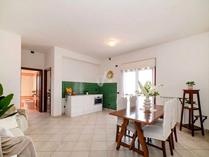 Appartamento bilocale in vendita in Via di Torregrotta, Roma