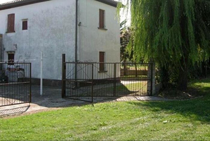 Casa quadrilocale in vendita in Via Tornova, Loreo