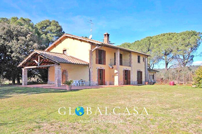 Casa con 12 locali in vendita in Vallerotana, Grosseto