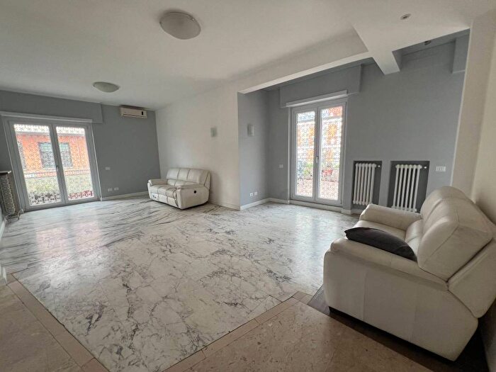 Appartamento con 5 locali in affitto in Via di Val Tellina, Colli Portuensi Casaletto, Roma