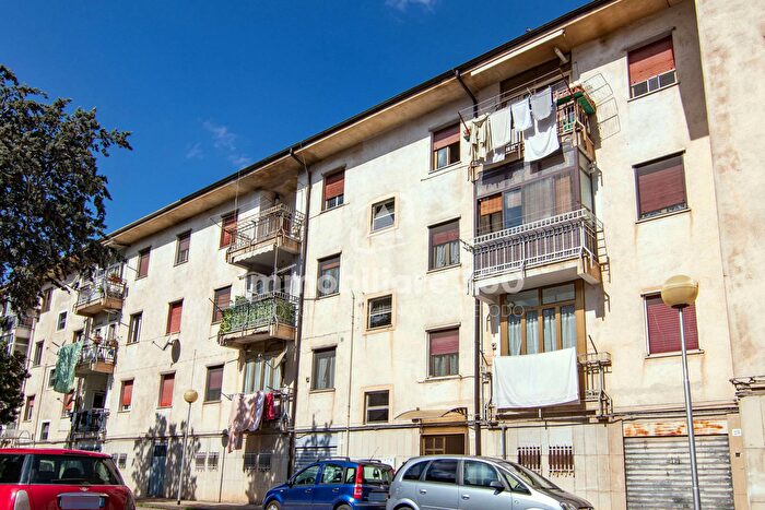 Appartamento quadrilocale in vendita in Via Milone, Cosenza