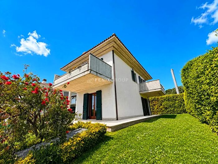 Casa con 7 locali in vendita in Via Miramare, San Benedetto Del Tronto