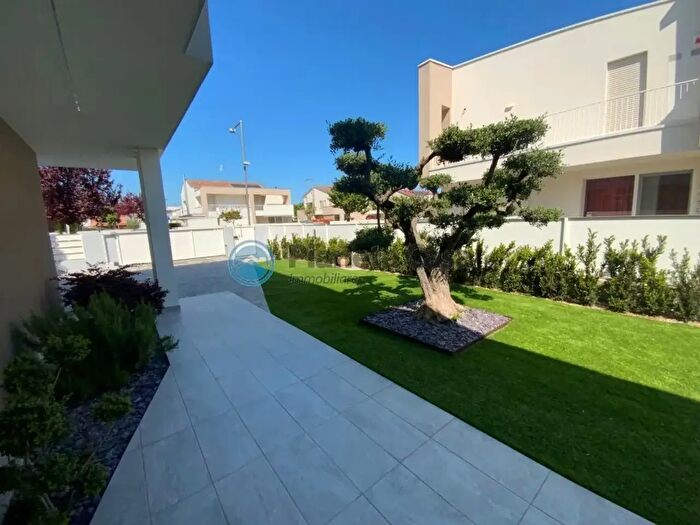 Casa con 6 locali in vendita in Via Umberto Nobile, Legnaro