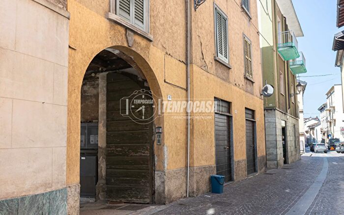 Appartamento bilocale in vendita in Via º Maggio, Oggiono