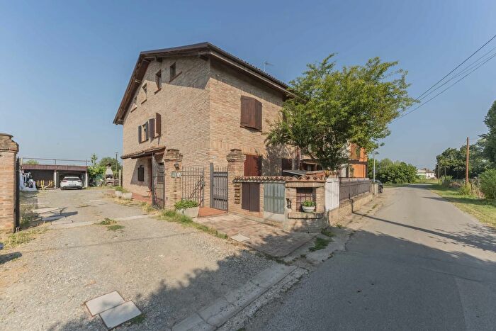 Appartamento trilocale in vendita in Via Bastardina di Sopra, Galliera
