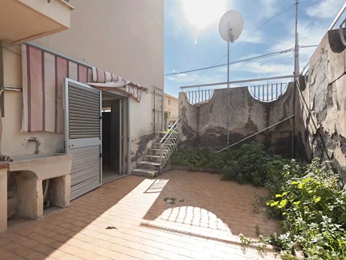 Appartamento bilocale in vendita in Via delle Viole, Riposto